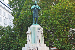 Bild zeigt das Lueger Denkmal in Wien 
